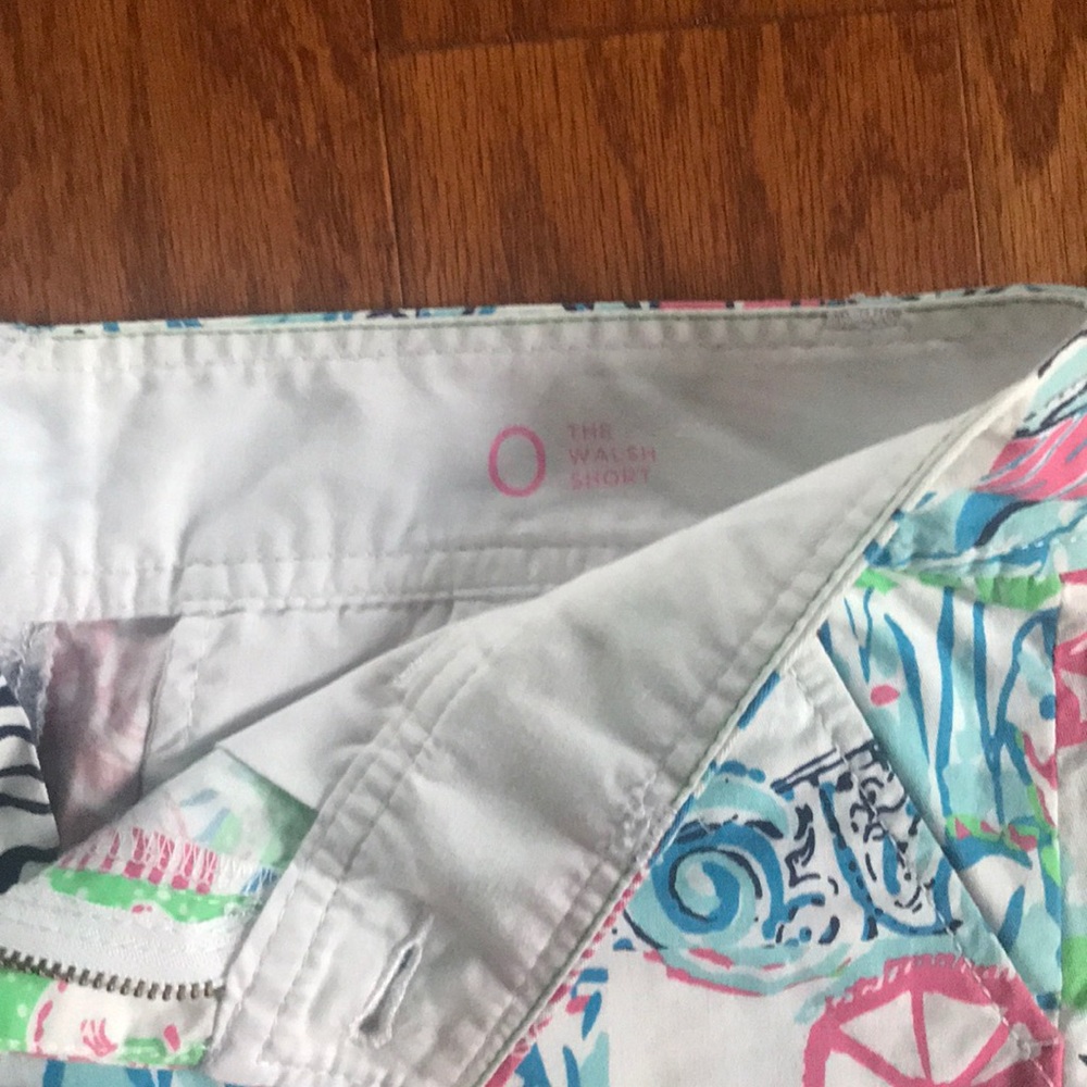 Lilly Pulitzer Walsh Short - Picture 2 of 3